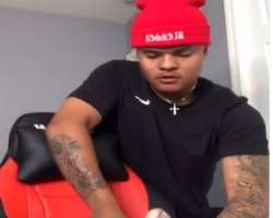 Benz is a tattoo lover and has various tattoos on his hands.